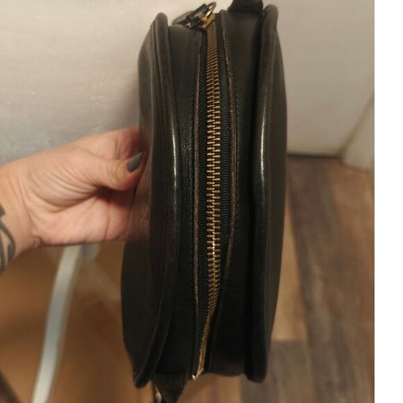 Vintage black Coach rare Half moon Kimball zip crossbody - Picture 7 of 10
